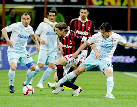 Prediksi: Lazio vs AC Milan 14 Februari 2017