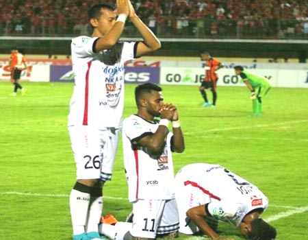 Prediksi Bola: Bali United vs Sriwijaya FC 30 Oktober 2017