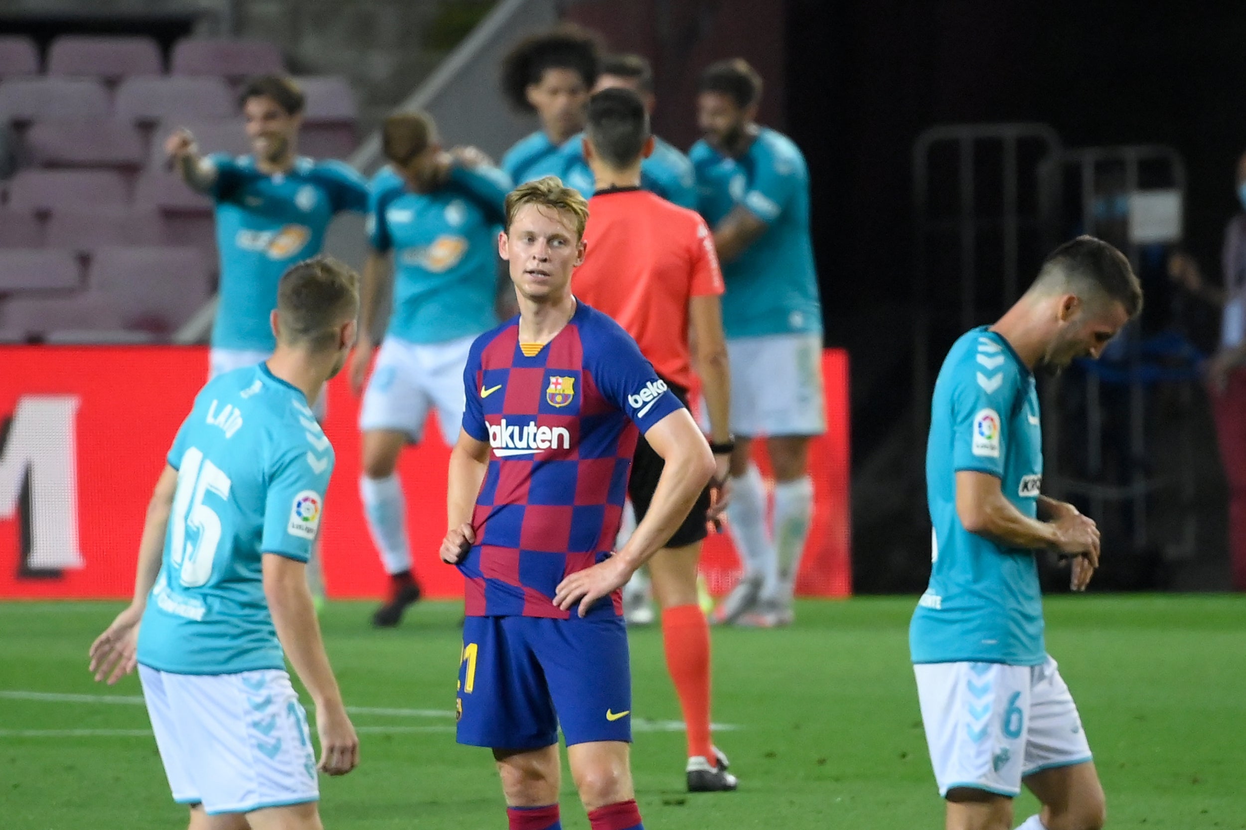 Barca Kalah di Kandang Sendiri 