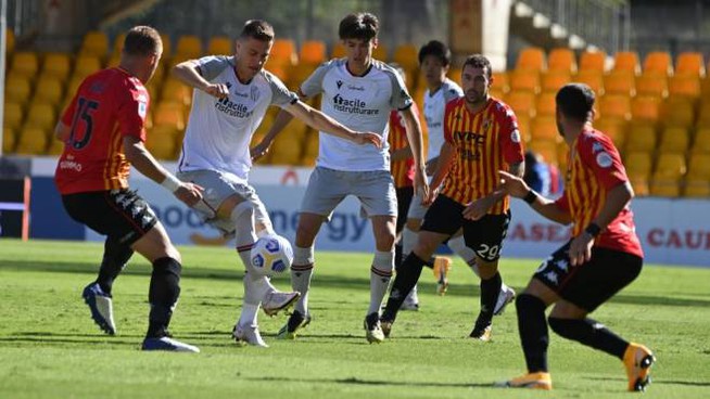 Prediksi Bola: Bologna vs Benevento 13 Februari 2021