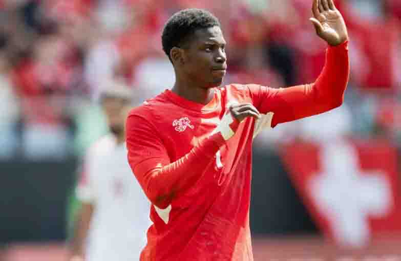 Terkendala Dokumen Perjalanan, AS Tunda Masuknya Embolo dari Swiss