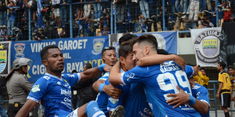 Menang Atas Arema FC, Persib Kembali Ke Puncak Klasemen