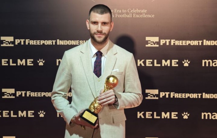 Maarten Paes Kiper Terbaik PSSI Awards 2026