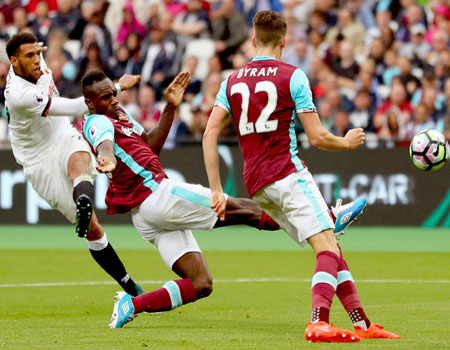 Prediksi Bola: Watford vs West Ham 26 Februari 2017