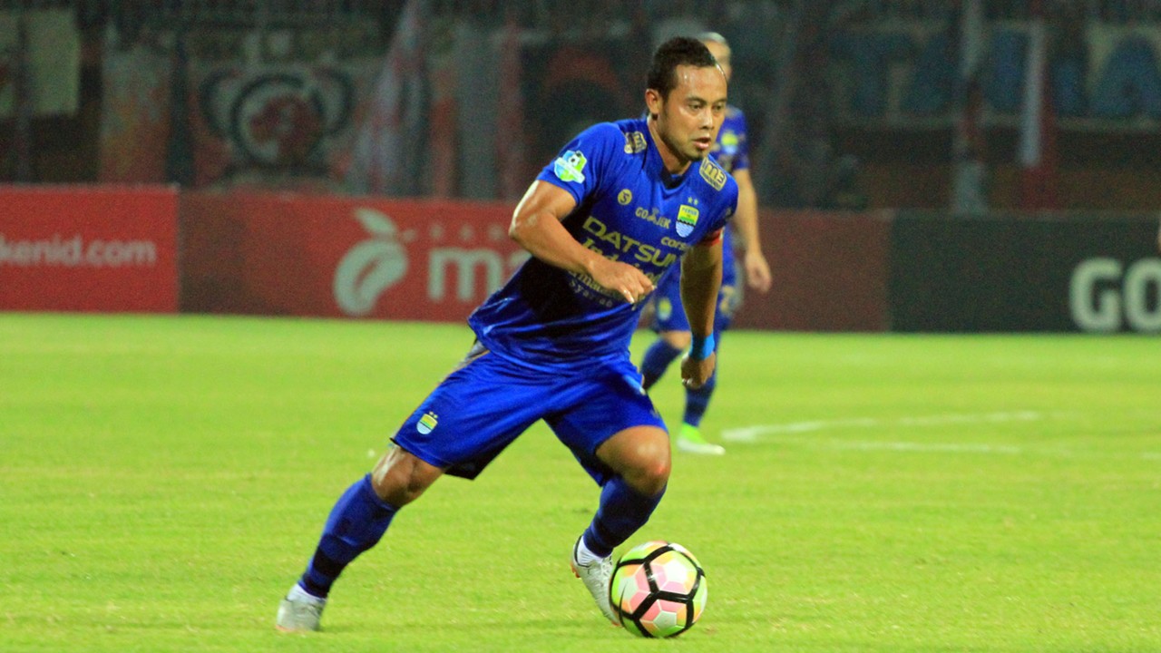 Bukti Atep Belum Habis Di Lapangan Hijau