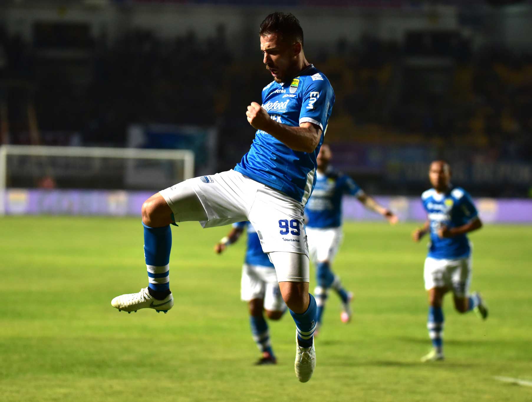 Kalahkan Persela 1-0, Persib Merengsek Ke Posisi Tiga Klasemen Sementara  