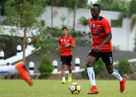 Gabung Arema, Makan Konate Ingin Segera Adaptasi Dengan Tim
