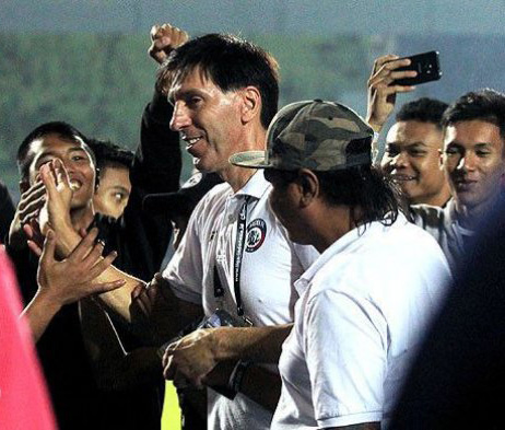 Milan Petrovic: Kemenangan Atas Perseru Kado Lebaran Untuk Aremania