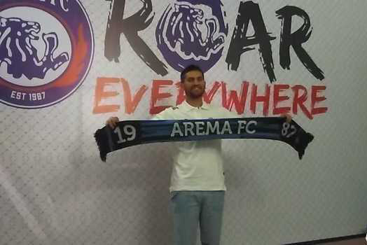 Arema Resmi Perkenalkan Pelatih Kiper Anyar 