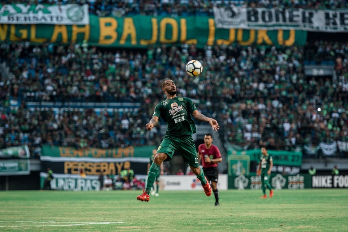 Persebaya Tunduk Di Kandang