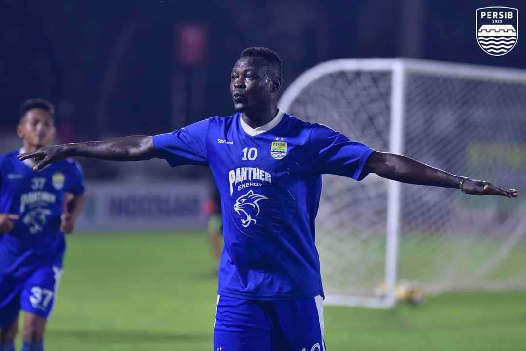 Persib Bandung Sudah Mulai Berlatih,  Ezechiel Ndouassel Masih Absen