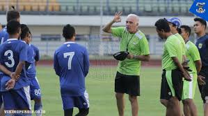 Persiapan Lawan BFC Mepet, Pelatih Persib Sebut Itu Bukan Kendala 