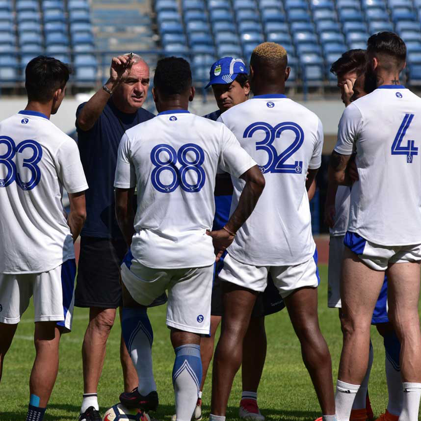 Jelang Lawatan Ke Tenggarong, Persib Gelar Latihan Tertutup Di GBLA