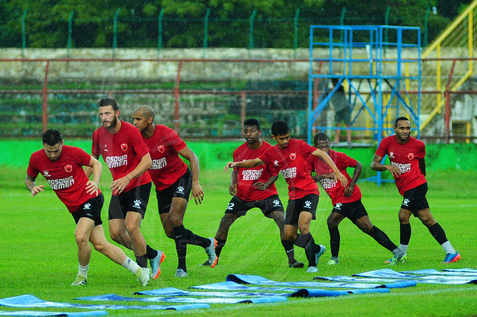 Jelang Hadapi MU, PSM Gelar Latihan Tertutup 