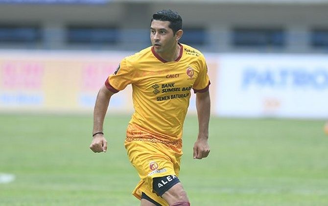 Esteban Viscara Tepis Rumor Bakal Ke Persija 